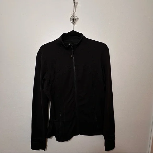 Lululemon 🍋 - Picture 2 of 3